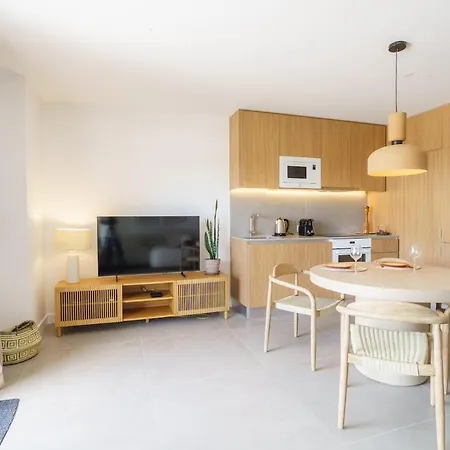 Bright & Stylish Retreat By The Sea Near Ericeira Carvoeira