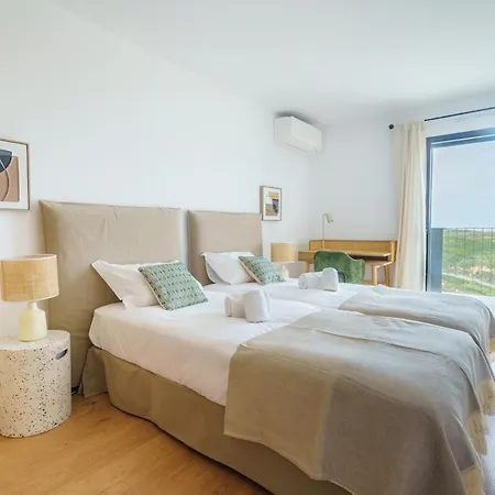 Bright & Stylish Retreat By The Sea Near Ericeira